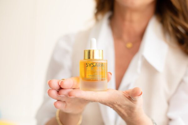 Perfect Kinda Face Anti Aging Oil - Image 4